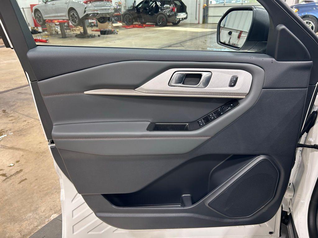 new 2025 Ford Explorer car, priced at $48,110