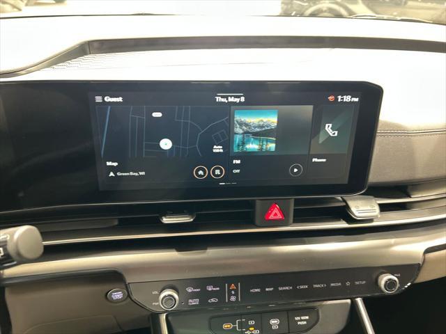 new 2025 Kia Carnival car, priced at $39,715