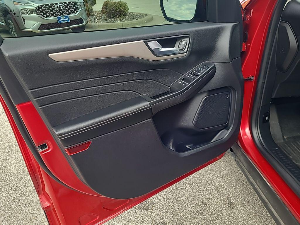 used 2022 Ford Escape car, priced at $22,423