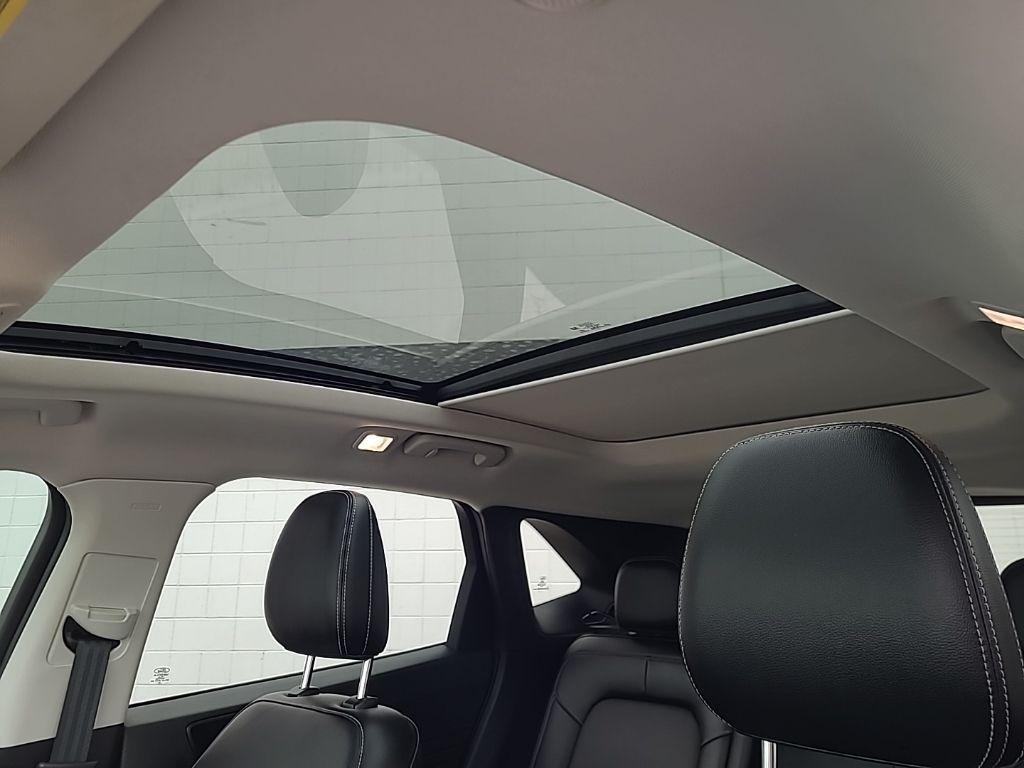 used 2022 Ford Escape car, priced at $22,423