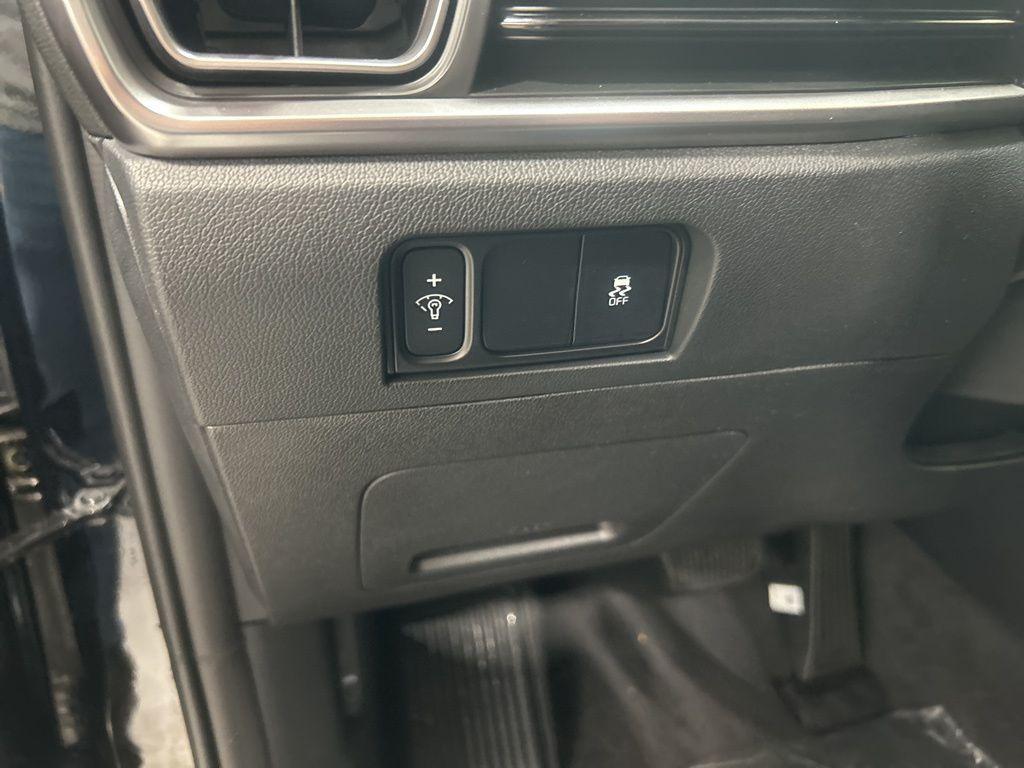 new 2025 Kia Sorento car, priced at $38,894