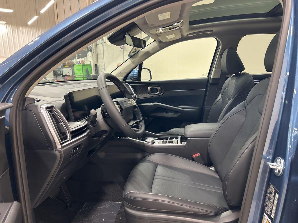 new 2026 Kia Sorento Hybrid car, priced at $42,988