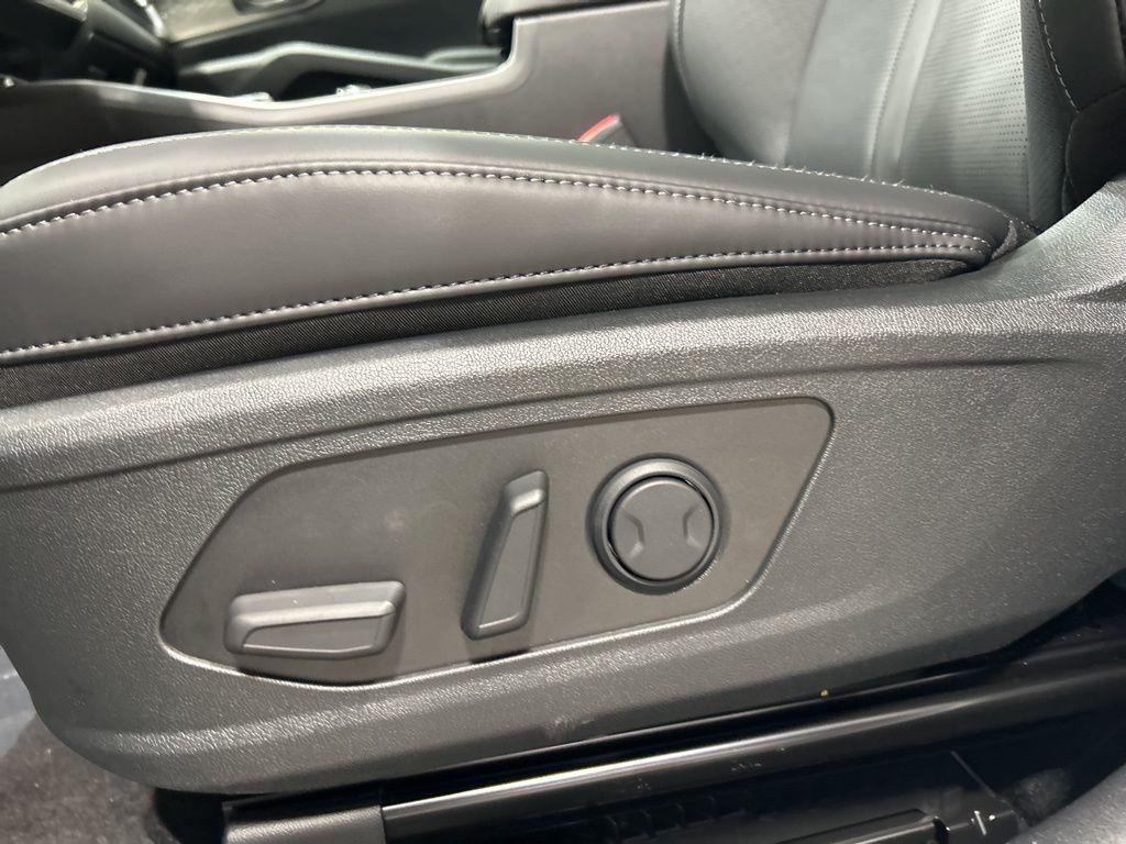 new 2026 Kia Sorento Hybrid car, priced at $42,988