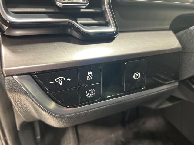 new 2025 Kia Sportage Hybrid car, priced at $32,001