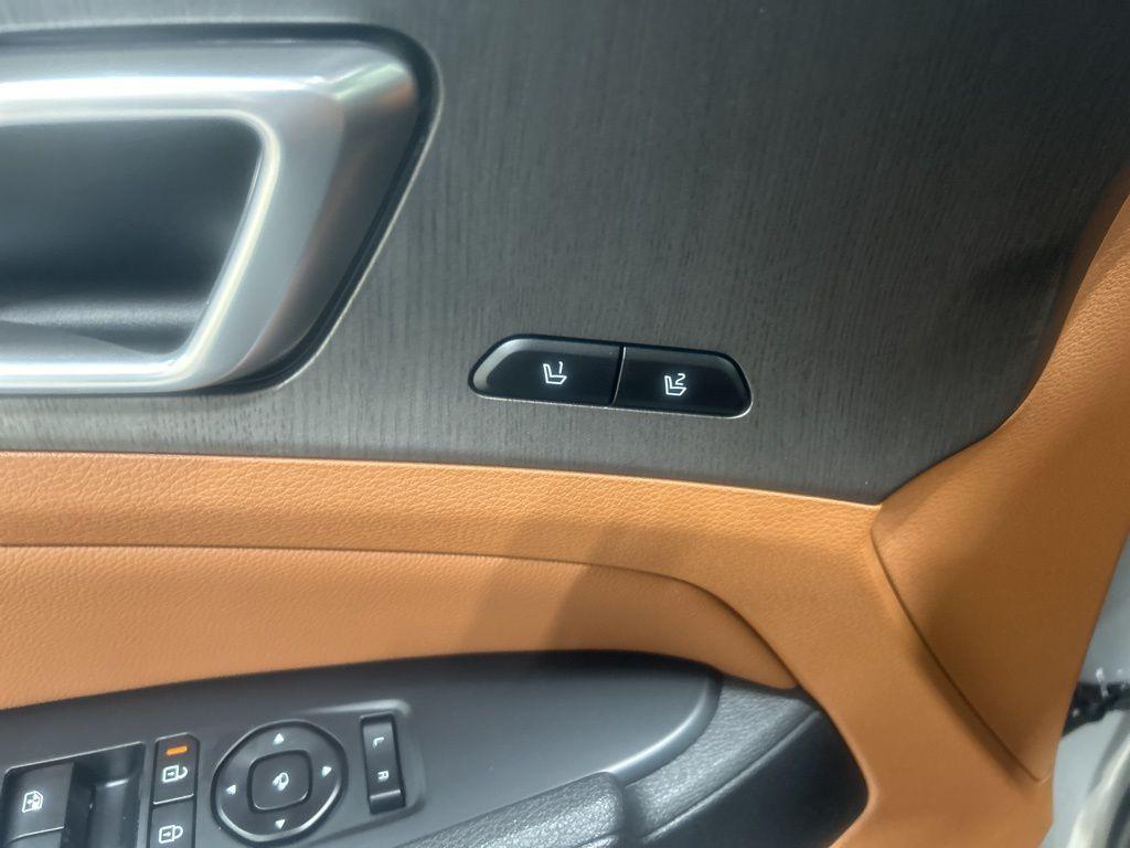 new 2026 Kia Sportage car, priced at $38,219