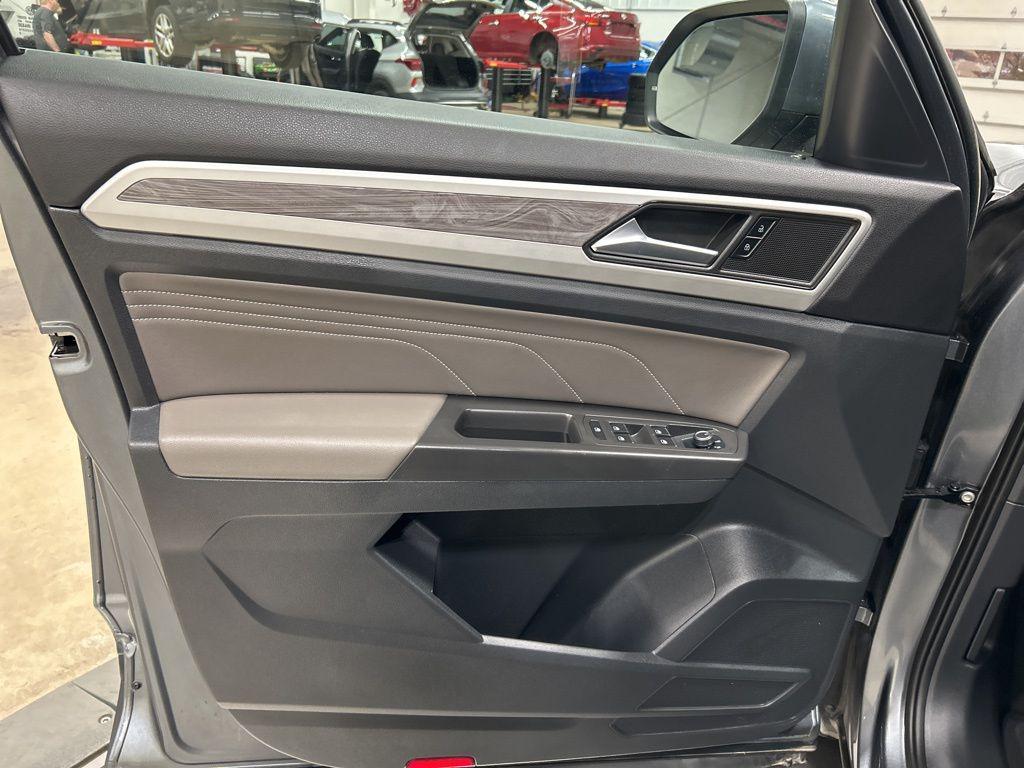 used 2022 Volkswagen Atlas Cross Sport car, priced at $25,941