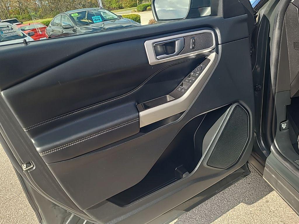 used 2022 Ford Explorer car, priced at $29,632