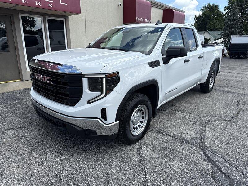used 2024 GMC Sierra 1500 car, priced at $30,900