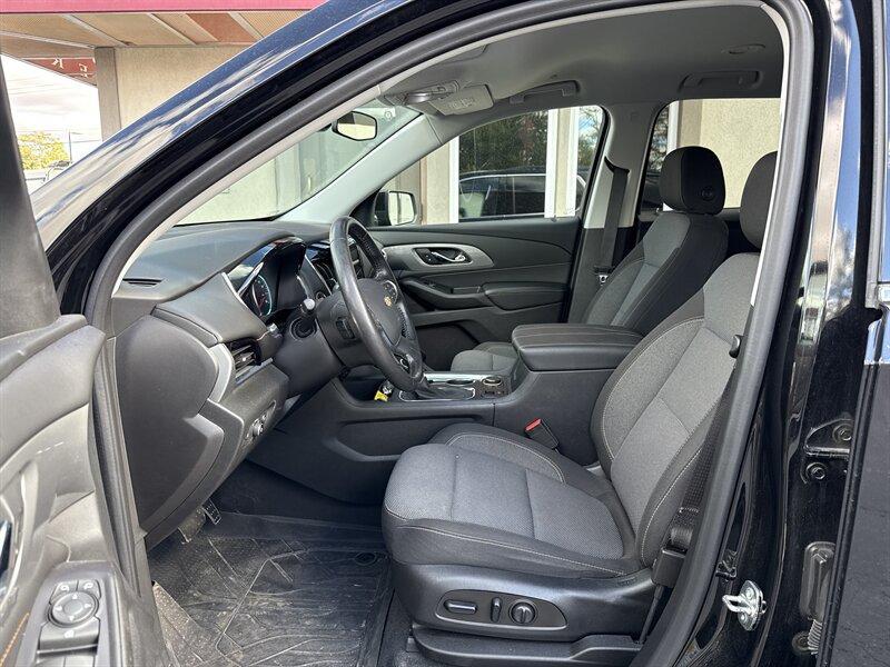 used 2021 Chevrolet Traverse car, priced at $24,900