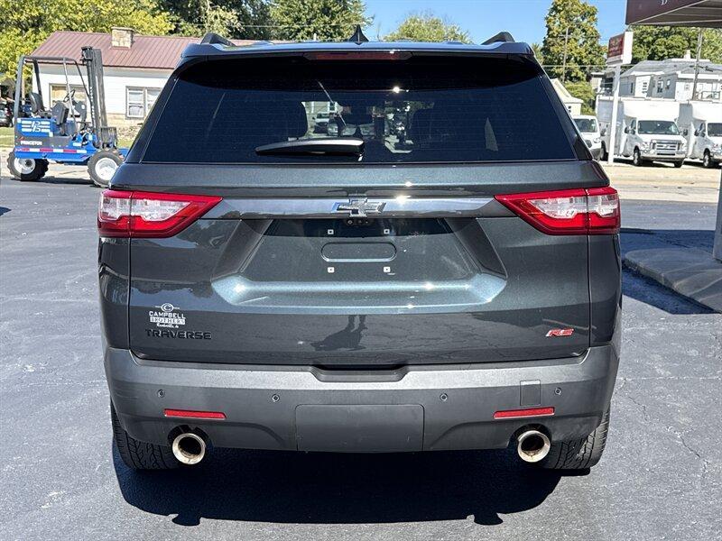 used 2021 Chevrolet Traverse car, priced at $31,900