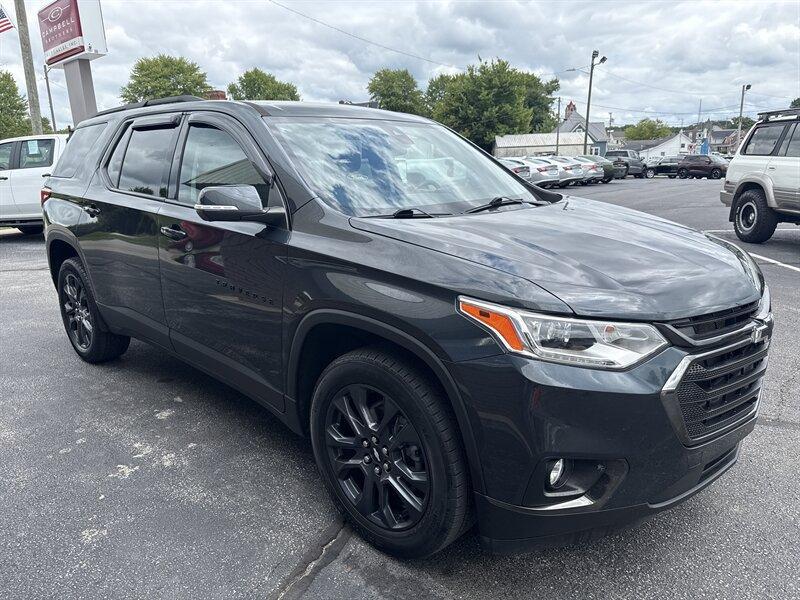 used 2021 Chevrolet Traverse car, priced at $31,900