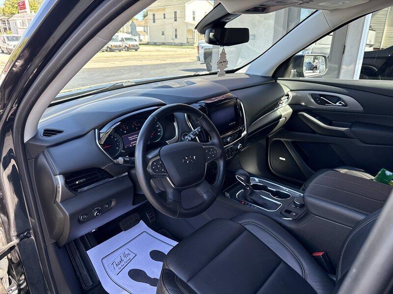 used 2021 Chevrolet Traverse car, priced at $31,900