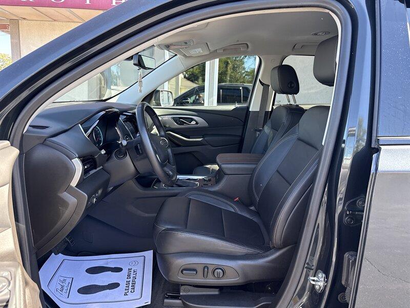 used 2021 Chevrolet Traverse car, priced at $31,900