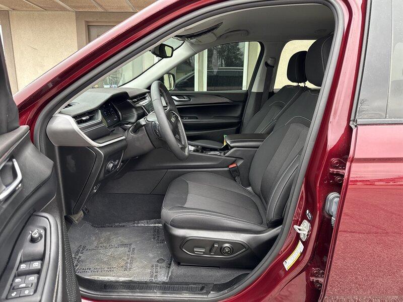 used 2023 Jeep Grand Cherokee car, priced at $30,900