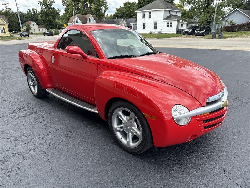 used 2004 Chevrolet SSR car, priced at $30,900