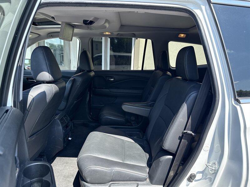 used 2021 Honda Pilot car, priced at $22,900