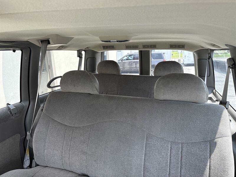 used 2002 GMC Safari car, priced at $5,900