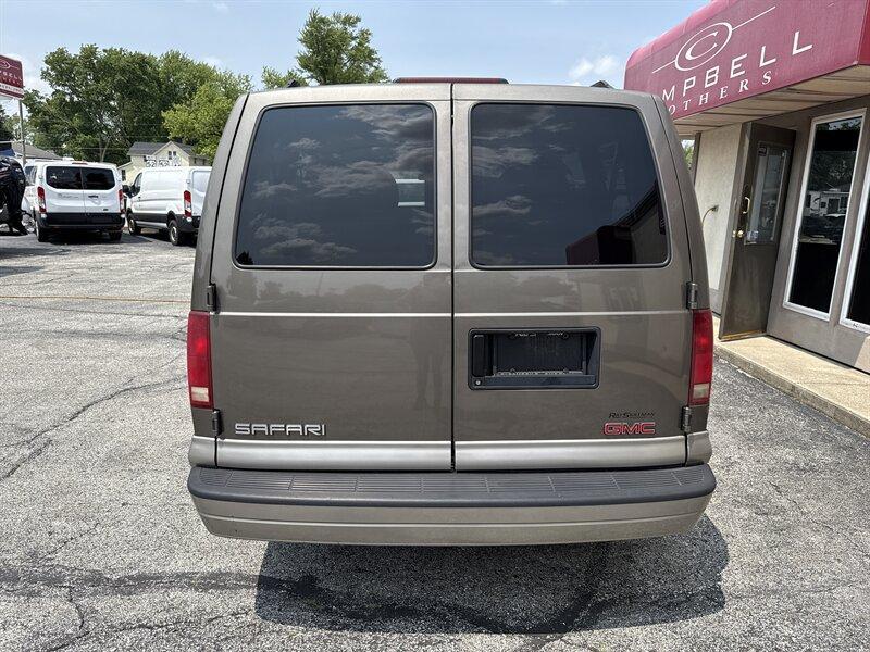 used 2002 GMC Safari car, priced at $5,900