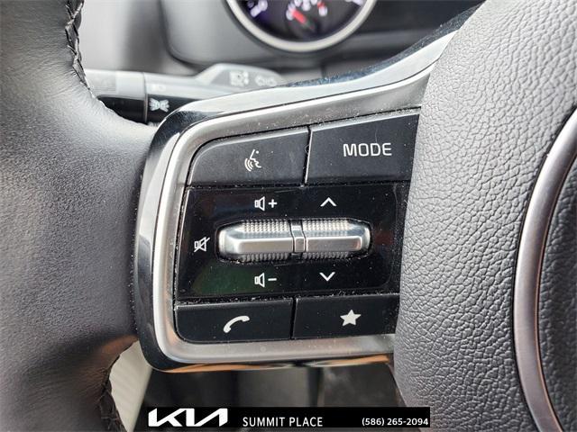 used 2023 Kia Carnival car, priced at $30,495