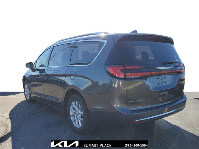 used 2021 Chrysler Pacifica car, priced at $27,154