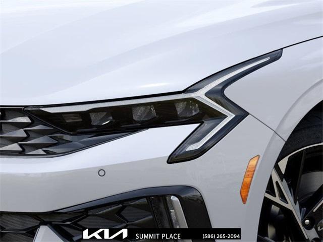 new 2025 Kia K5 car, priced at $29,695