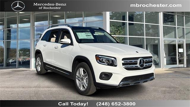 new 2023 Mercedes-Benz GLB 250 car, priced at $49,605