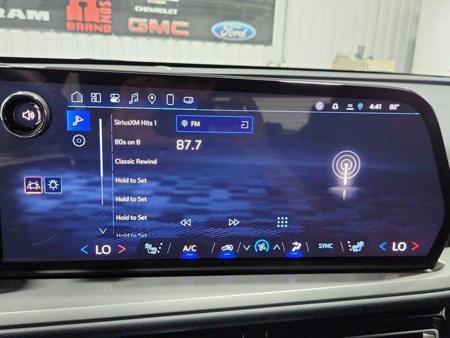 new 2025 Chevrolet Traverse car, priced at $42,195