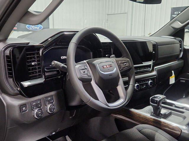 new 2025 GMC Sierra 1500 car, priced at $58,684
