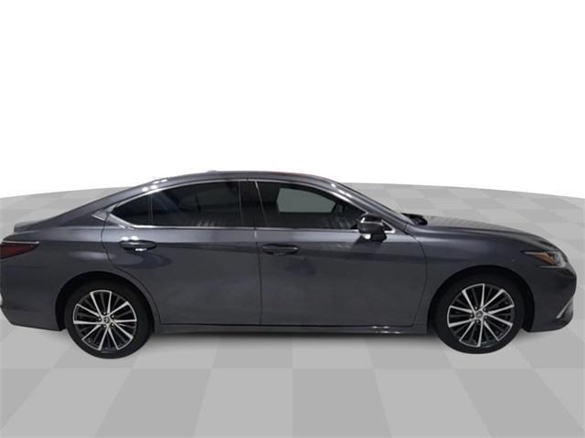 used 2022 Lexus ES 350 car, priced at $32,899