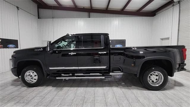 new 2025 Chevrolet Silverado 3500 car, priced at $90,365