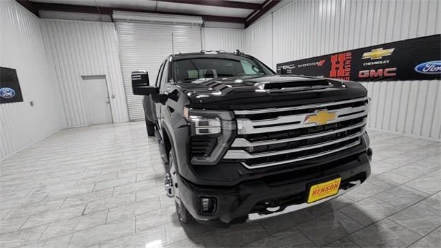 new 2025 Chevrolet Silverado 3500 car, priced at $90,365