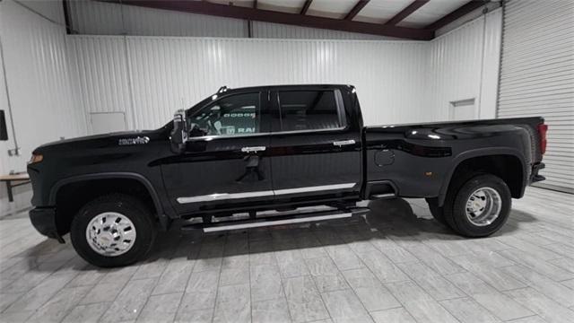 new 2025 Chevrolet Silverado 3500 car, priced at $90,365