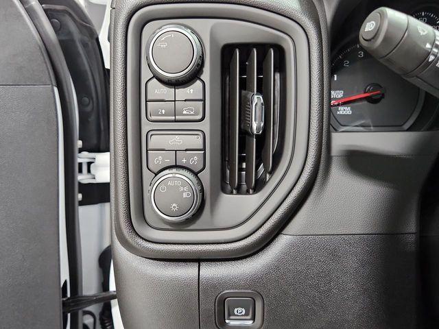 new 2025 Chevrolet Silverado 1500 car, priced at $45,584