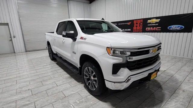 new 2025 Chevrolet Silverado 1500 car, priced at $57,613