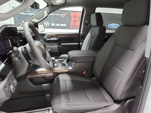 new 2025 Chevrolet Silverado 1500 car, priced at $57,613