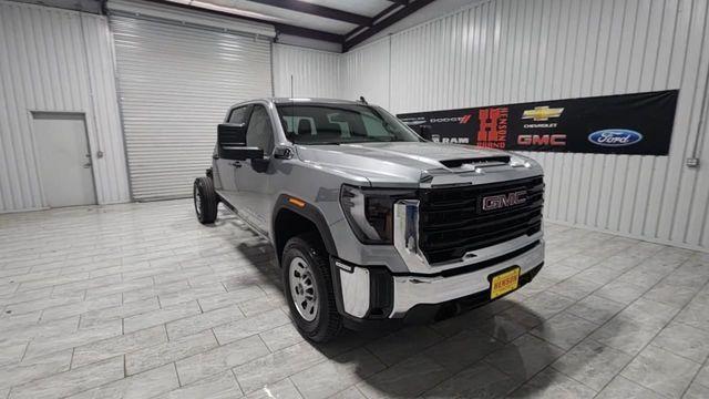 new 2025 GMC Sierra 3500 car, priced at $50,996