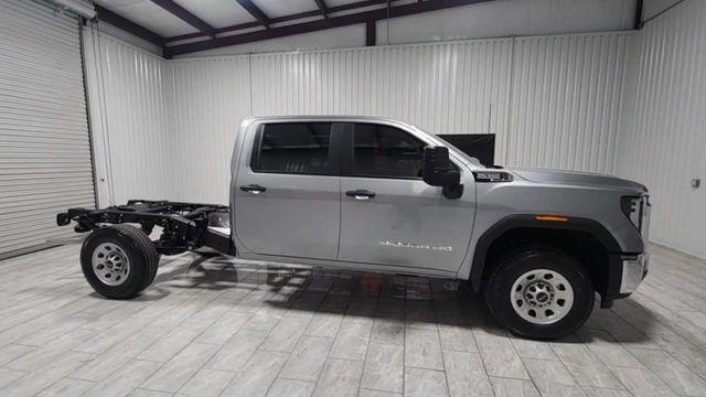 new 2025 GMC Sierra 3500 car, priced at $50,996
