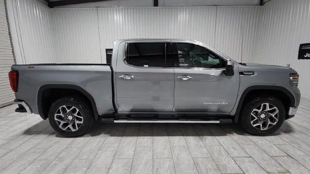 new 2025 GMC Sierra 1500 car, priced at $61,022