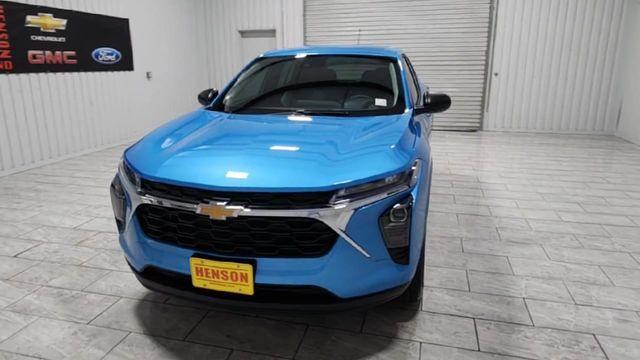 new 2025 Chevrolet Trax car, priced at $22,004