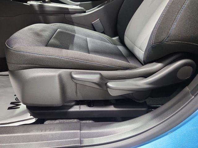 new 2025 Chevrolet Trax car, priced at $22,004
