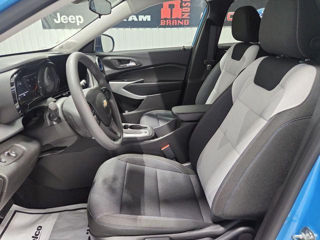 new 2025 Chevrolet Trax car, priced at $22,004