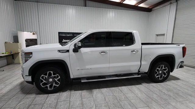 new 2025 GMC Sierra 1500 car, priced at $59,216