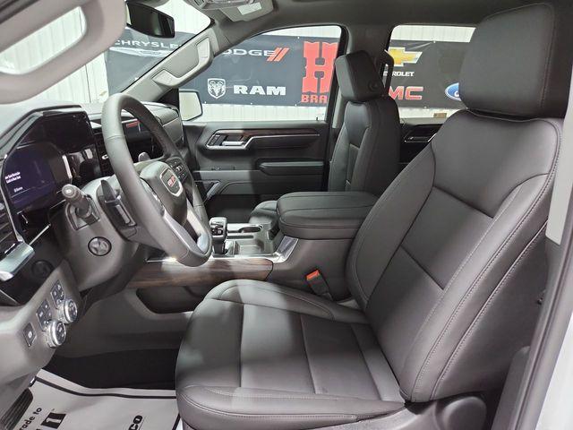 new 2025 GMC Sierra 1500 car, priced at $59,216