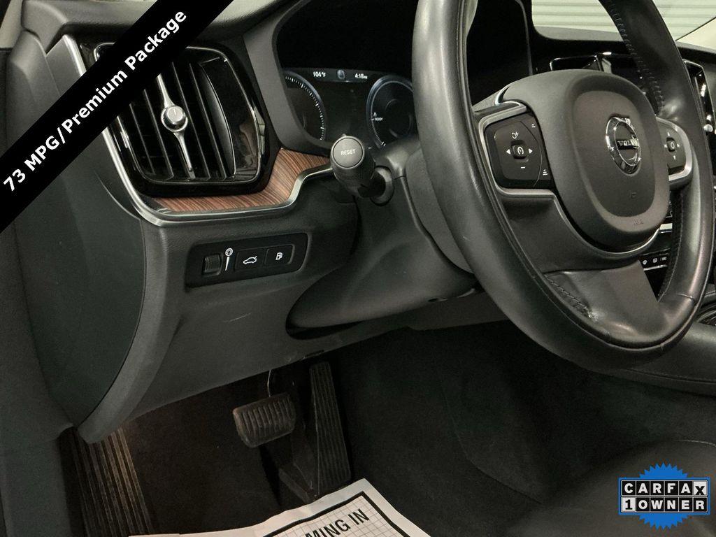 used 2022 Volvo S60 Recharge Plug-In Hybrid car, priced at $32,411