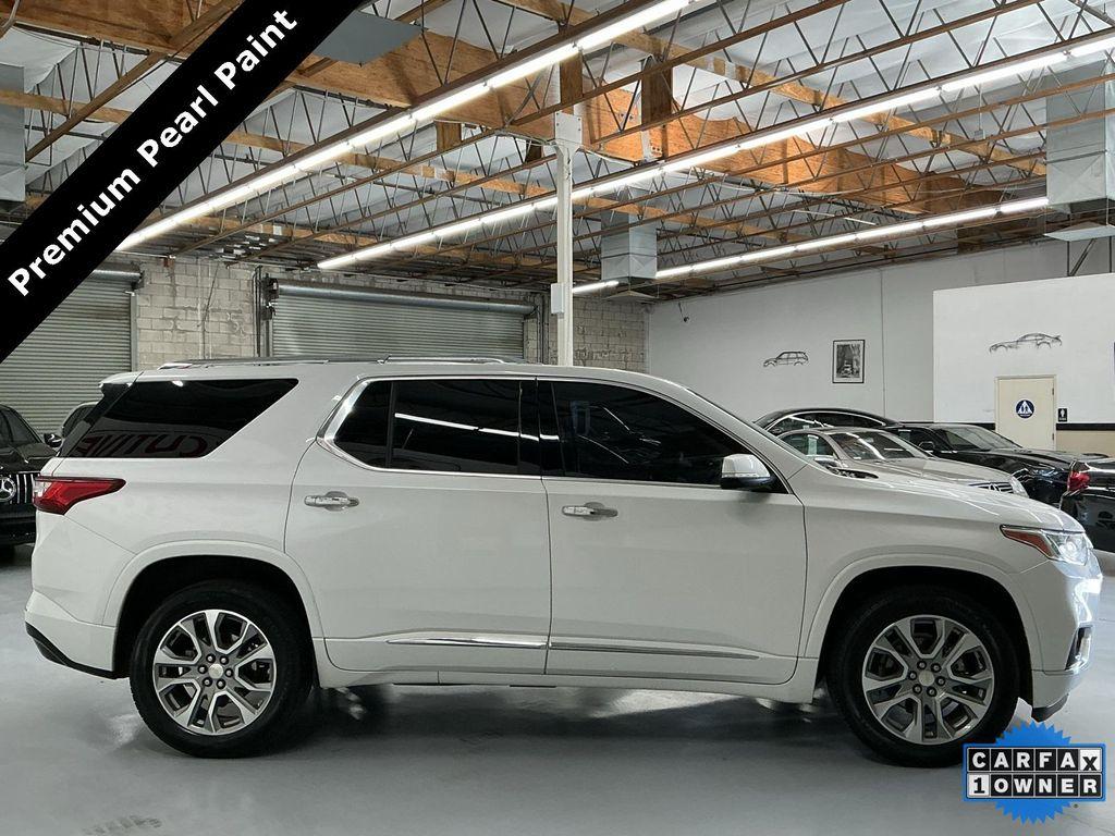 used 2021 Chevrolet Traverse car, priced at $26,613