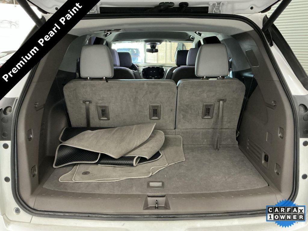 used 2021 Chevrolet Traverse car, priced at $26,613