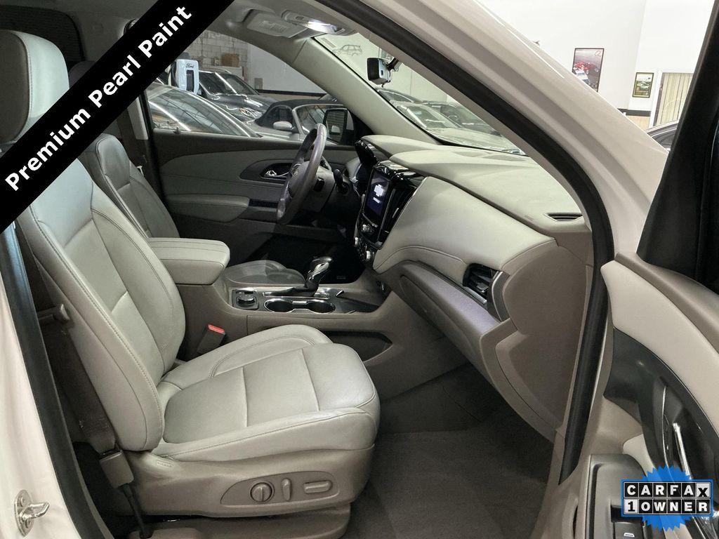 used 2021 Chevrolet Traverse car, priced at $26,613