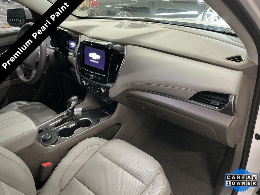 used 2021 Chevrolet Traverse car, priced at $26,613