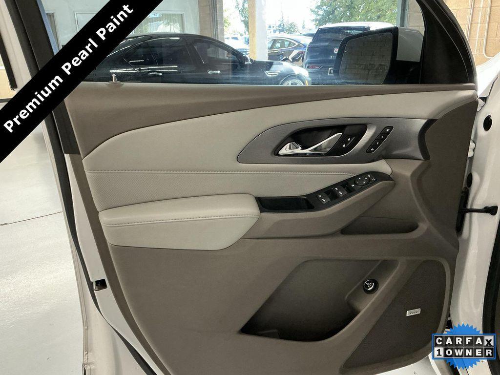 used 2021 Chevrolet Traverse car, priced at $26,613
