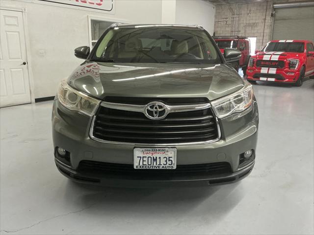 used 2014 Toyota Highlander car, priced at $21,342